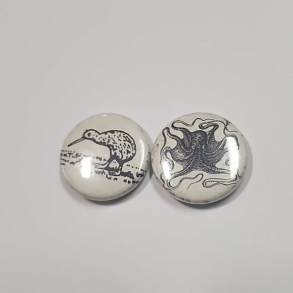 Octopus and Kiwi Bird Button Pin Brooches - Picture 1 of 2